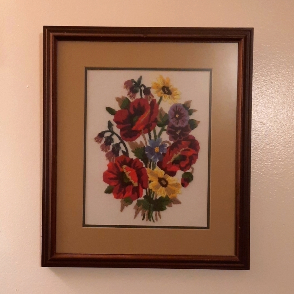 Beautiful flower embroidery art 14.5 x 12.5